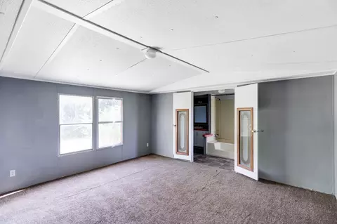 Bedroom - 6056 S Lamont Rd, Springfield, TN 37172 photo 2 of 4