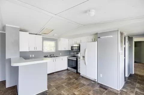 Kitchen - 6056 S Lamont Rd, Springfield, TN 37172 photo 1 of 1