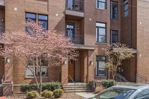 1706 18th Ave S #205, Nashville, TN 37212