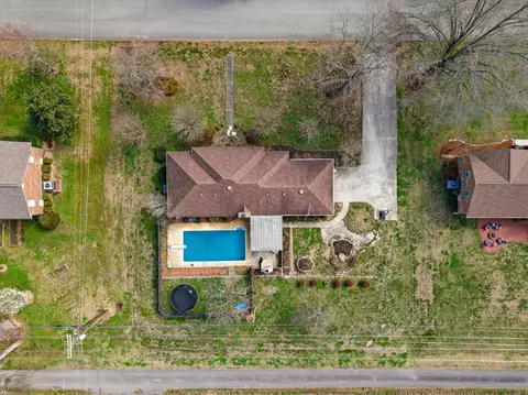 1882 Wellsbrook Dr, Fayetteville, TN 37334