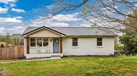 1440 Hickory Point Rd, Clarksville, TN 37043