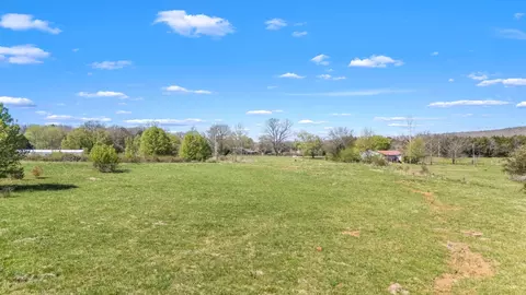 4360 River Ln, Milton, TN 37118