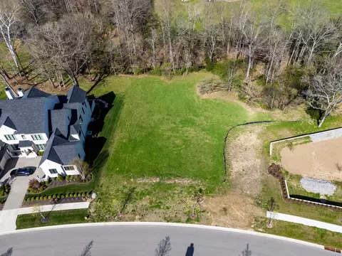 9040 Passiflora Ct, College Grove, TN 37046