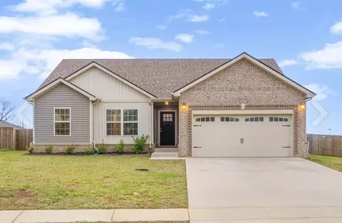 1977 Sydney Louise Dr, Clarksville, TN 37042