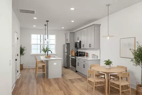 700 N Dupont Ave #207, Madison, TN 37115