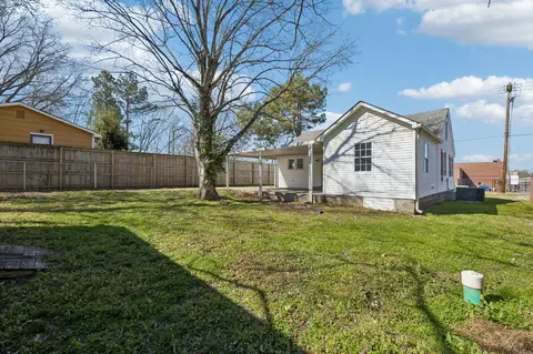 Exterior - 404 Connell St, Springfield, TN 37172 photo 2 of 3