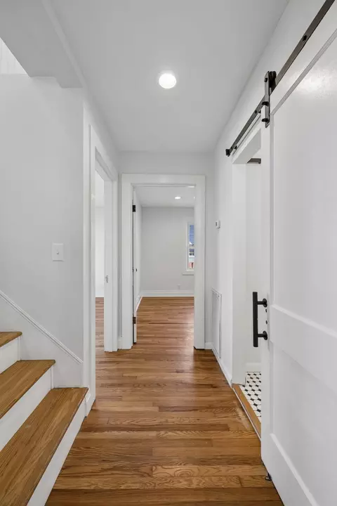 Entry Way - 404 Connell St, Springfield, TN 37172 photo 4 of 5