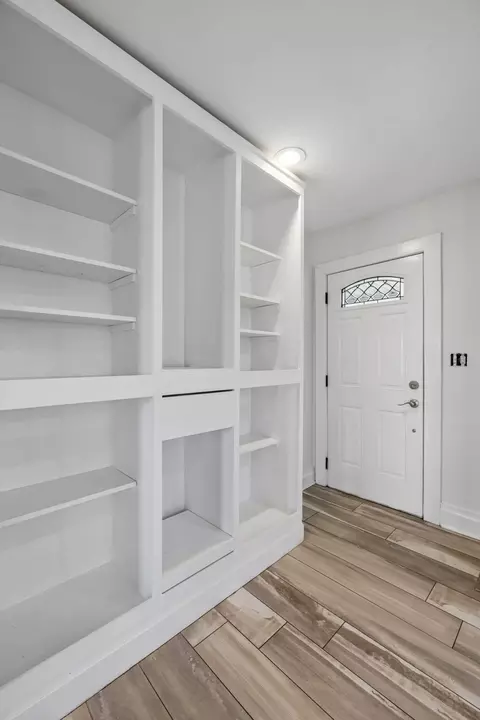 Entry Way - 404 Connell St, Springfield, TN 37172 photo 5 of 5