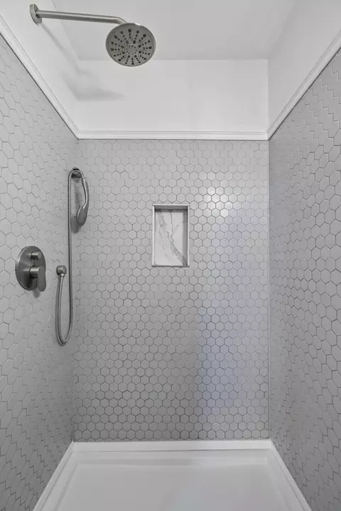 Bath - 404 Connell St, Springfield, TN 37172 photo 1 of 3