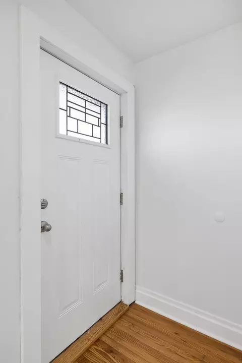 Entry Way - 404 Connell St, Springfield, TN 37172 photo 2 of 5