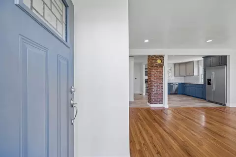 Entry Way - 404 Connell St, Springfield, TN 37172 photo 1 of 5