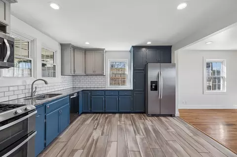 Kitchen - 404 Connell St, Springfield, TN 37172 photo 1 of 2
