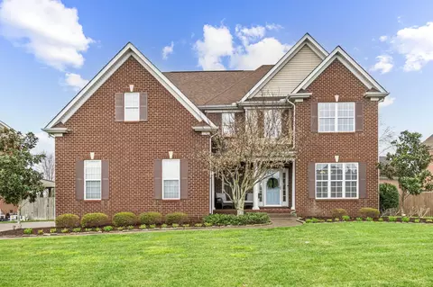 2848 Kaye Dr, Thompsons Station, TN 37179