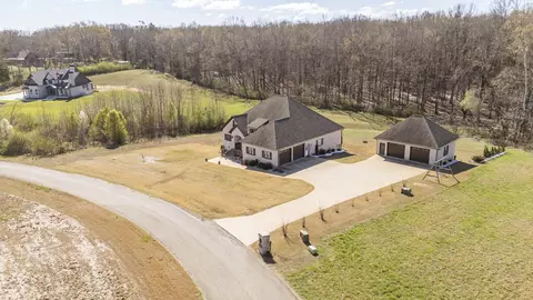 340 Grand Oaks Cv, Savannah, TN 38372