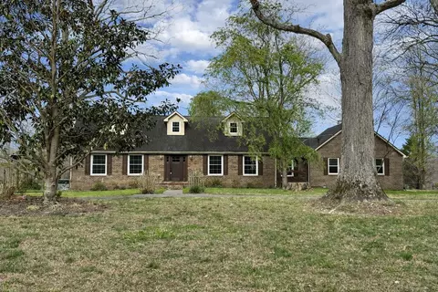 209 Spring Creek Rd, Estill Springs, TN 37330