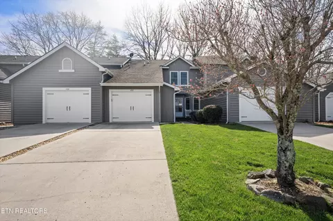 490 Riverbend Dr, Crossville, TN 38555