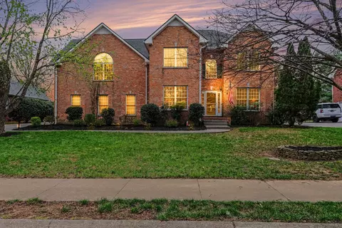 112 Crooked Creek Ln, Hendersonville, TN 37075