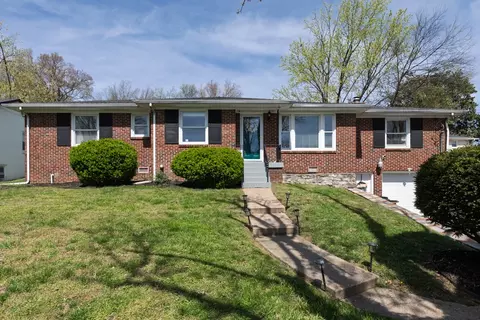 150 Lake Park Dr, Nashville, TN 37211