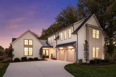 Exterior - 2925 Torrence Trl, Spring Hill, TN 37174 photo 4 of 4