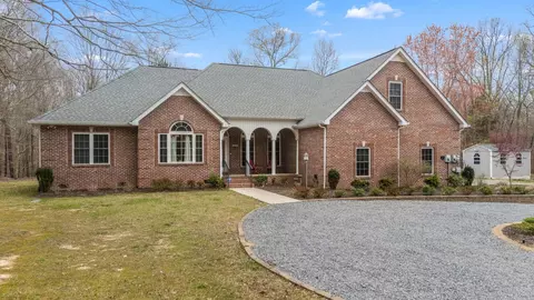 1908 Sears Roebuck Rd, Tullahoma, TN 37388