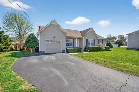1602 Oxford Ct, Columbia, TN 38401