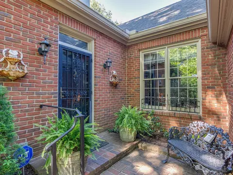 4657 Hemlock Ln, Memphis, TN 38117