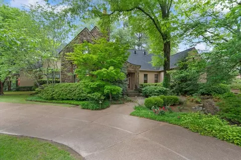 569 Lexington Cir, Memphis, TN 38120