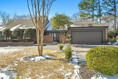 397 Twelve Oaks Cir, Memphis, TN 38117