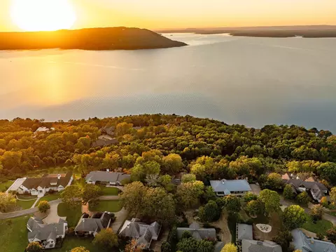 821 Rock Ledge Dr, Heber Springs, AR 72543