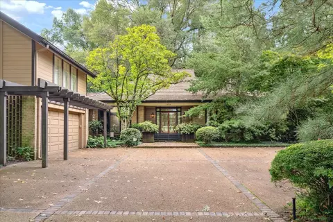 3853 S Galloway Dr, Memphis, TN 38111