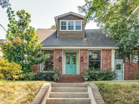 242 Pine St, Memphis, TN 38104