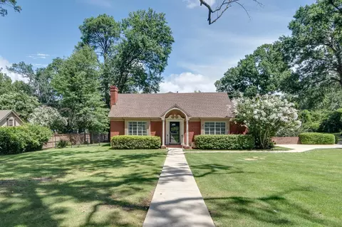 4110 Chickasaw Rd, Memphis, TN 38117
