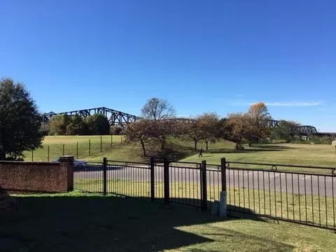 119 Founders Ln, Memphis, TN 38103 photo 3