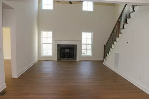 253 Harvest Moon Dr, Clarksville, TN 37043