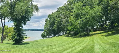 92 Majestic Cir, Dandridge, TN 37725