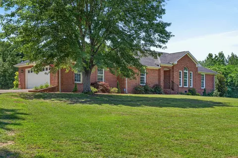 108 N Scenic Shore Dr, Dover, TN 37058