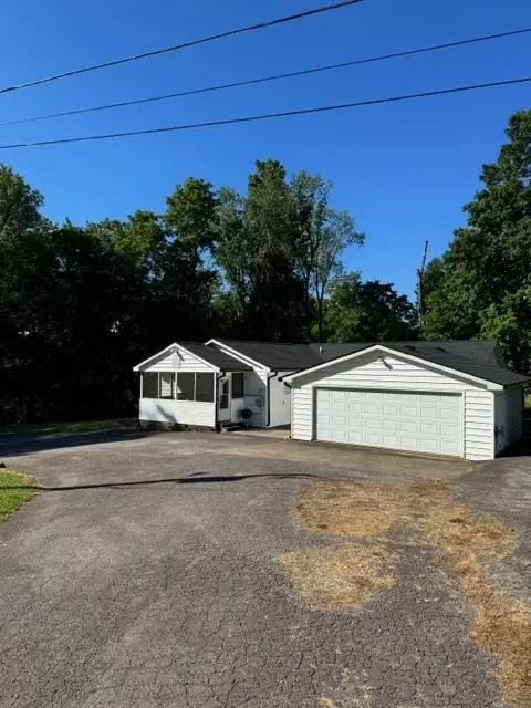 298 Tobacco Rd, Clarksville, TN 37042