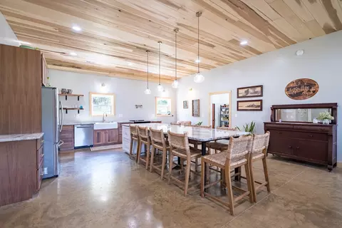 125 Ashland Rd, Waynesboro, TN 38485