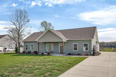 Exterior - 132 Tenpenny Rd, Morrison, TN 37357 photo 2 of 10