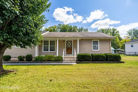 218 Doris Ln, Maryville, TN 37803