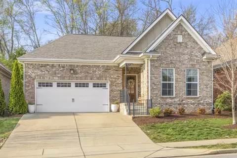 910 Springlane Dr, Nolensville, TN 37135