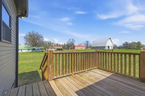 Exterior - 1502 Rock Bridge Rd, Bethpage, TN 37022 photo 7 of 12