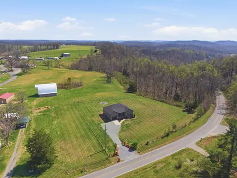 View/Area - 1502 Rock Bridge Rd, Bethpage, TN 37022 photo 4 of 8