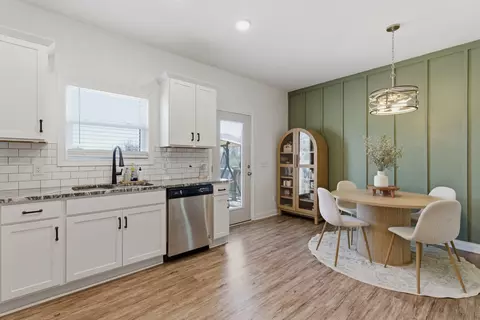 Kitchen - 1502 Rock Bridge Rd, Bethpage, TN 37022 photo 2 of 3
