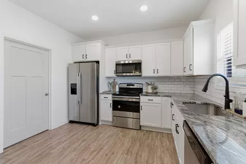 Kitchen - 1502 Rock Bridge Rd, Bethpage, TN 37022 photo 3 of 3