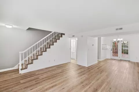 1814 Dr Martin Luther King Jr B, Murfreesboro, TN 37130