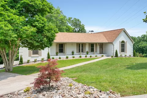313 Fairway Dr, Clarksville, TN 37043