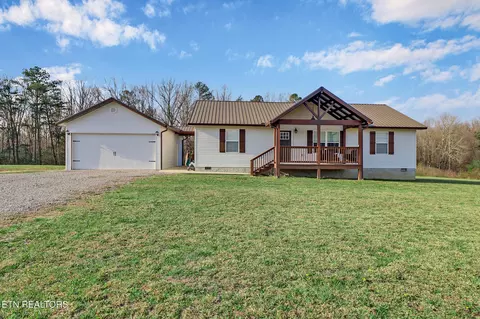 324 Fitzgerald Ln, Jamestown, TN 38556