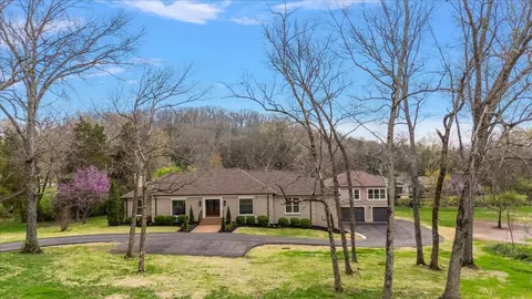 1409 Sneed Rd W, Franklin, TN 37069