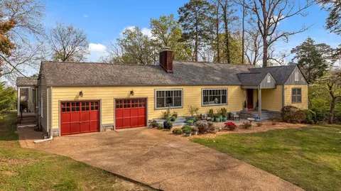 204 Hilltop Dr, Chattanooga, TN 37411